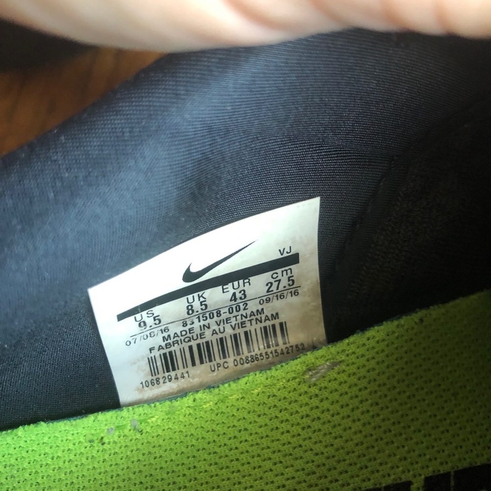 Nike Mens Free RN Shoes - Picture 4 of 12
